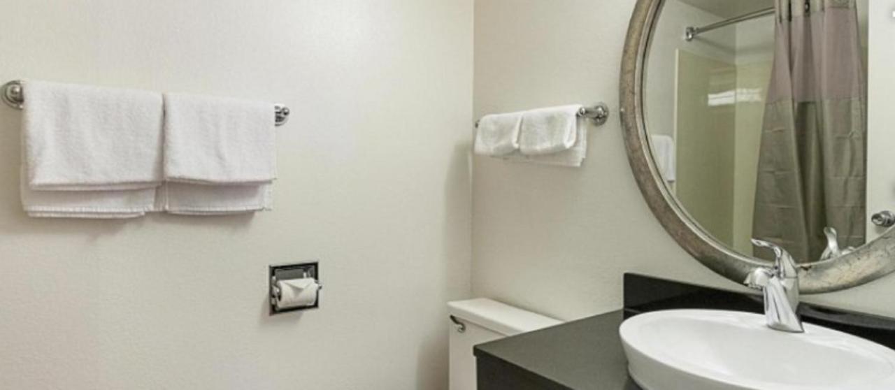 Studio 6 Wichita, Ks - Airport Экстерьер фото
