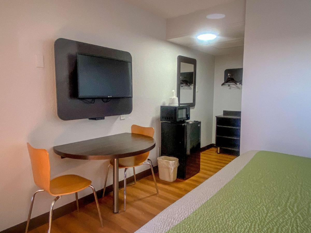 Studio 6 Wichita, Ks - Airport Экстерьер фото